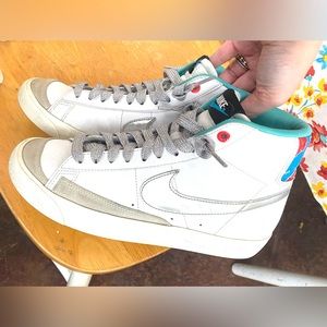 Nike Blazers Mid ‘77 White Vivid Sulfur. Youth 6.5y/women’s 8-8.5 Euro 39